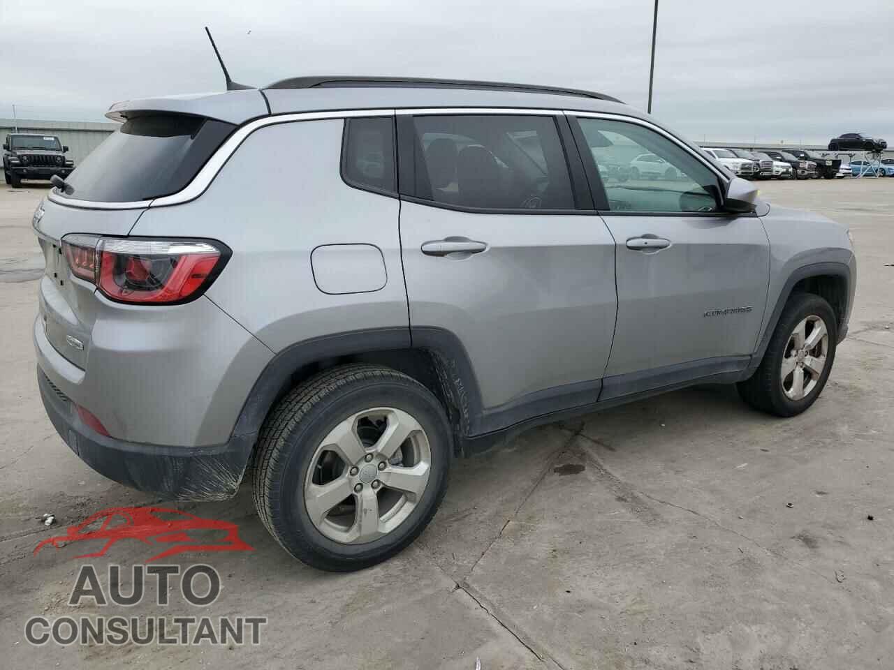 JEEP COMPASS 2018 - 3C4NJDBB8JT201142