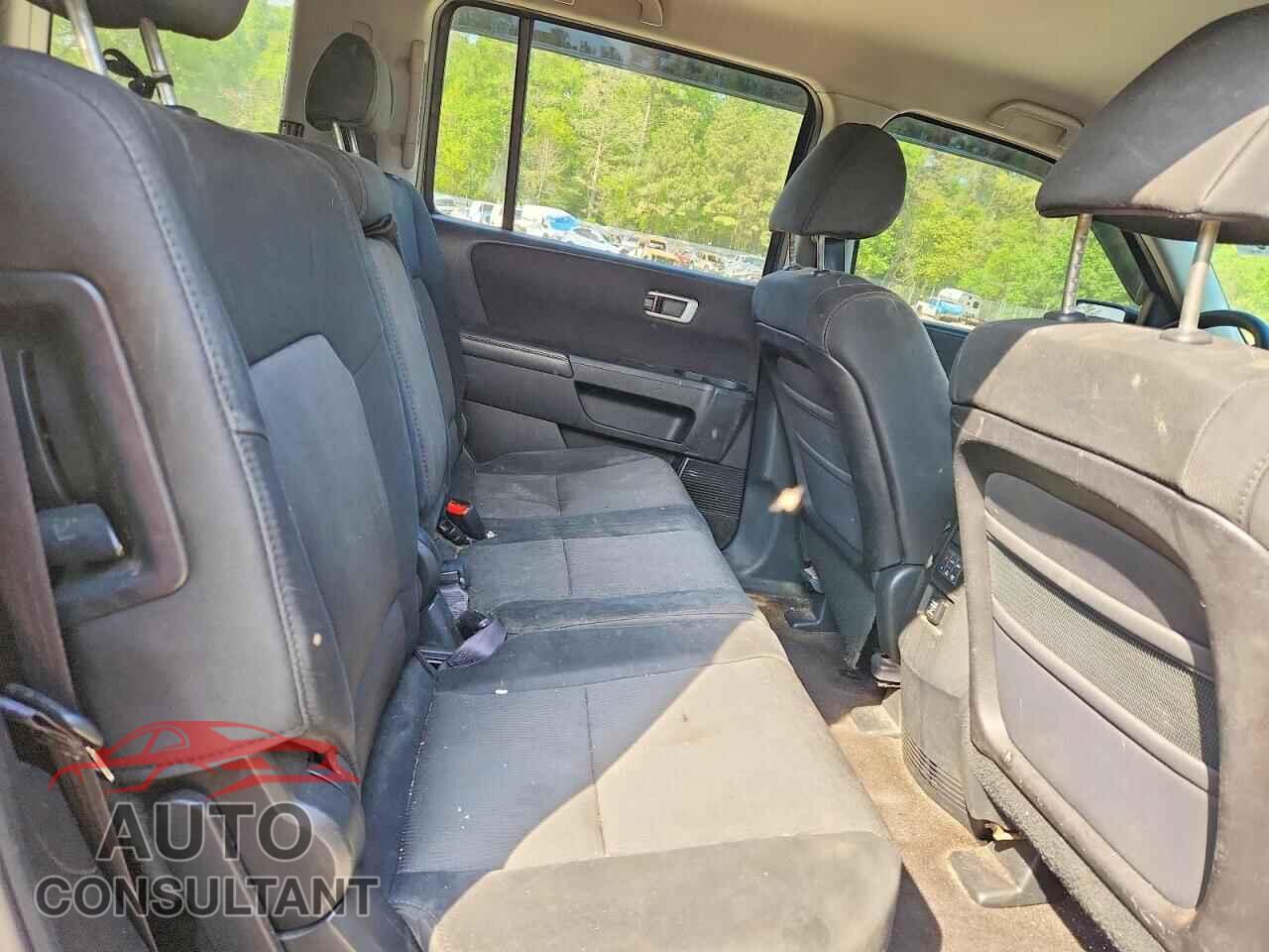 HONDA PILOT 2011 - 5FNYF4H44BB055877