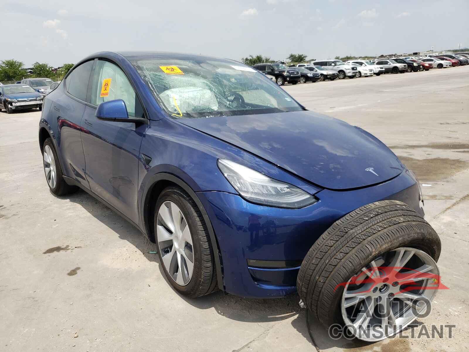 TESLA MODEL Y 2021 - 5YJYGDEE1MF142133