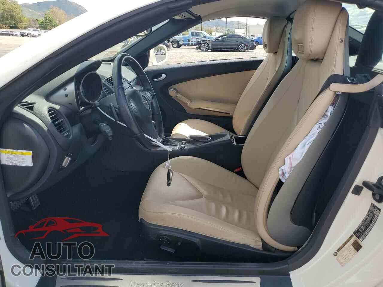 MERCEDES-BENZ SLK-CLASS 2011 - WDBWK5EA3BF241584