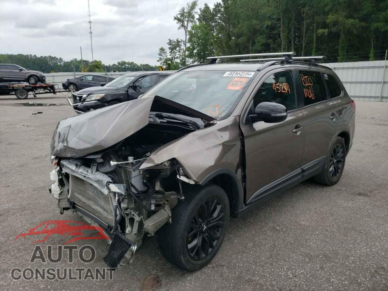 MITSUBISHI OUTLANDER 2018 - JA4AD3A34JZ059014