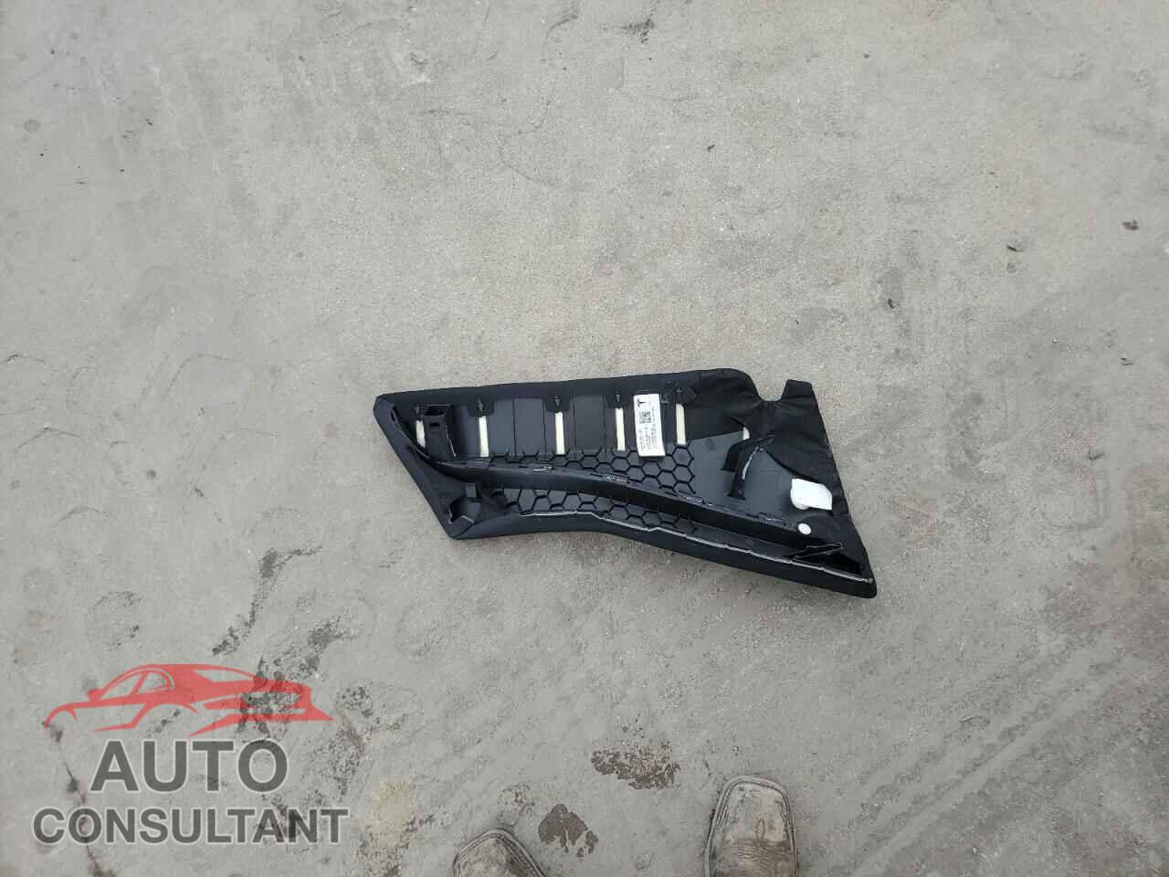 TESLA MODEL 3 2024 - 5YJ3E1EA0RF861070