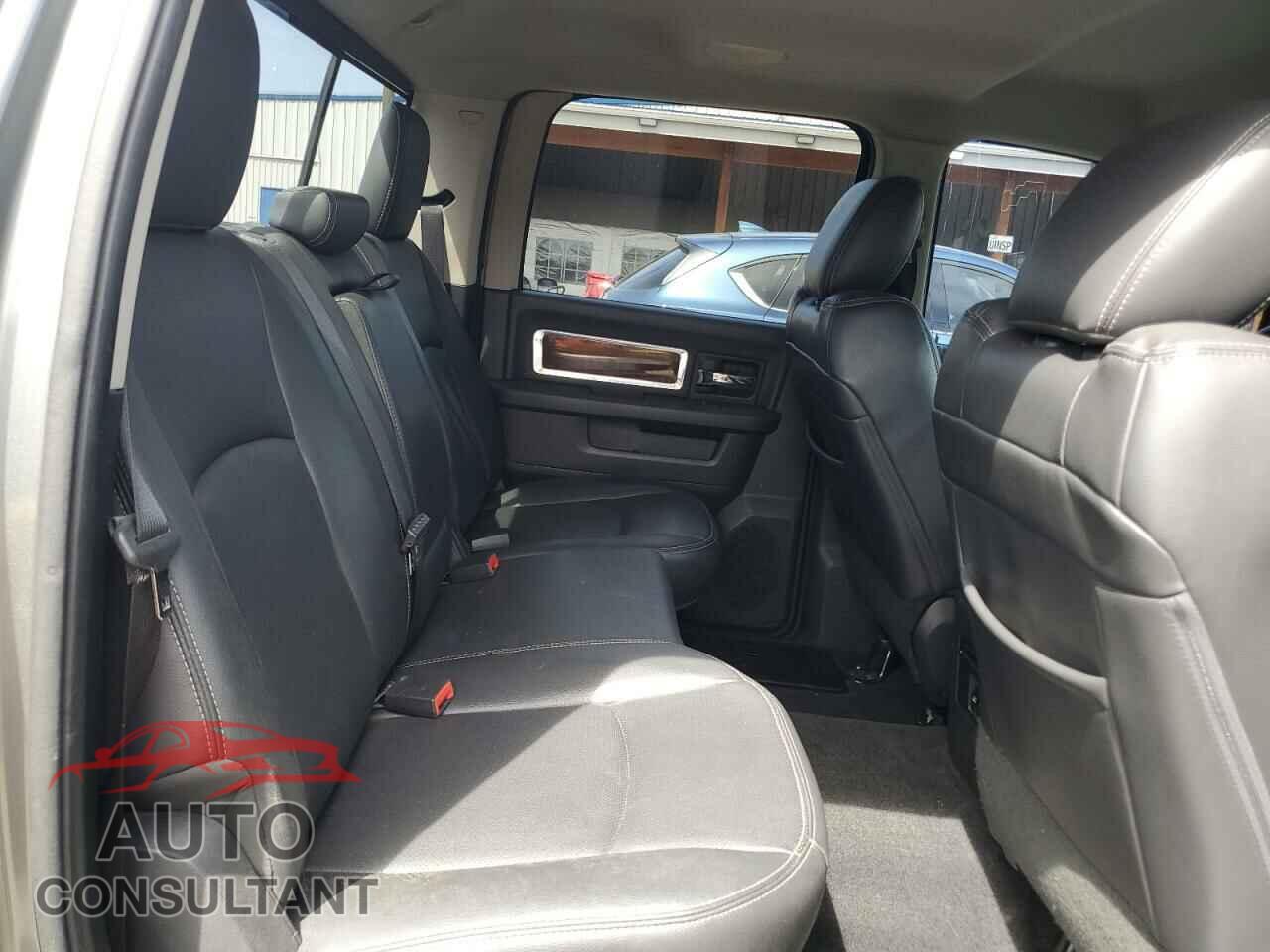DODGE RAM 1500 2012 - 1C6RD7NT5CS342728