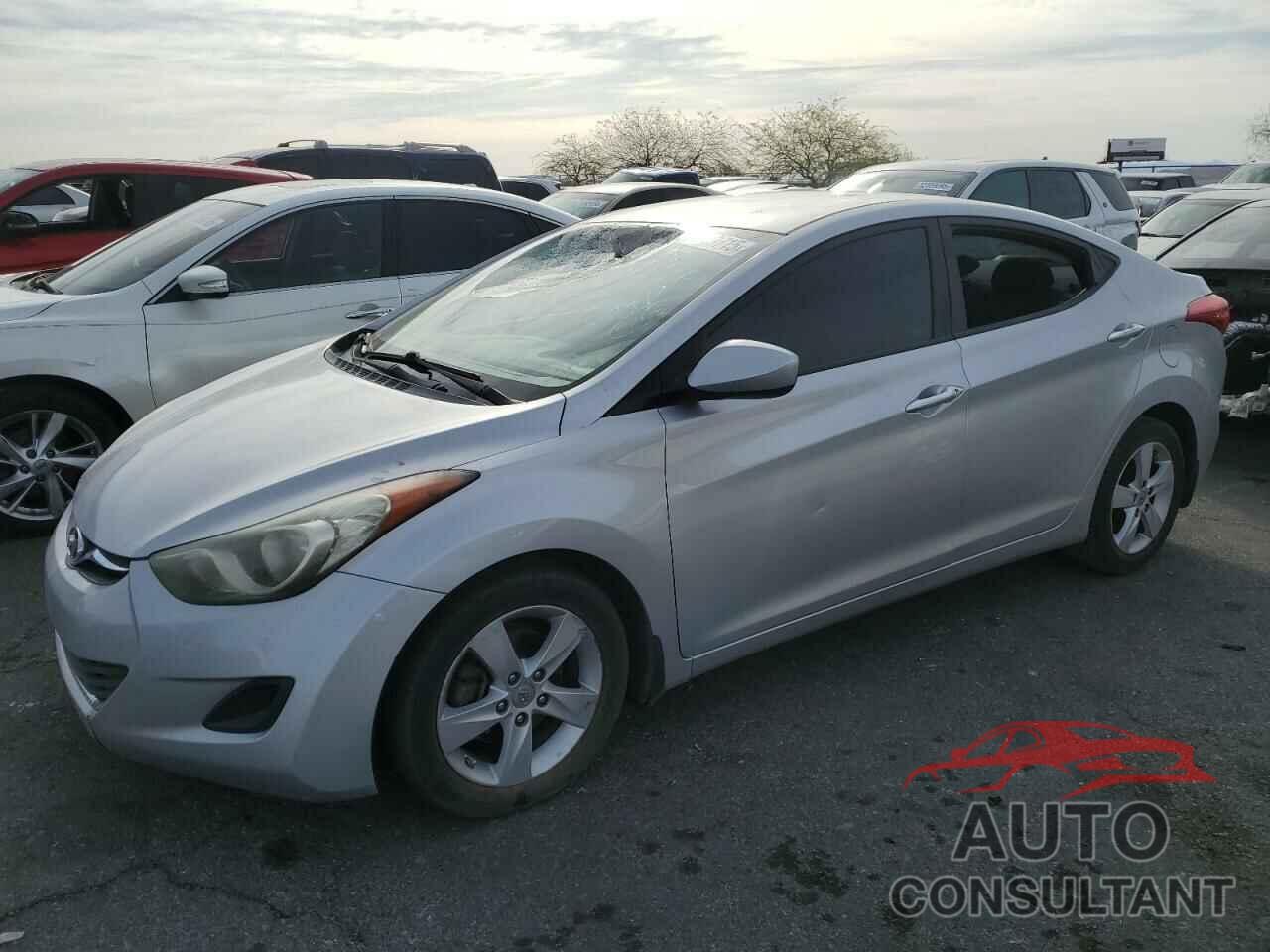 HYUNDAI ELANTRA 2013 - 5NPDH4AE7DH421024