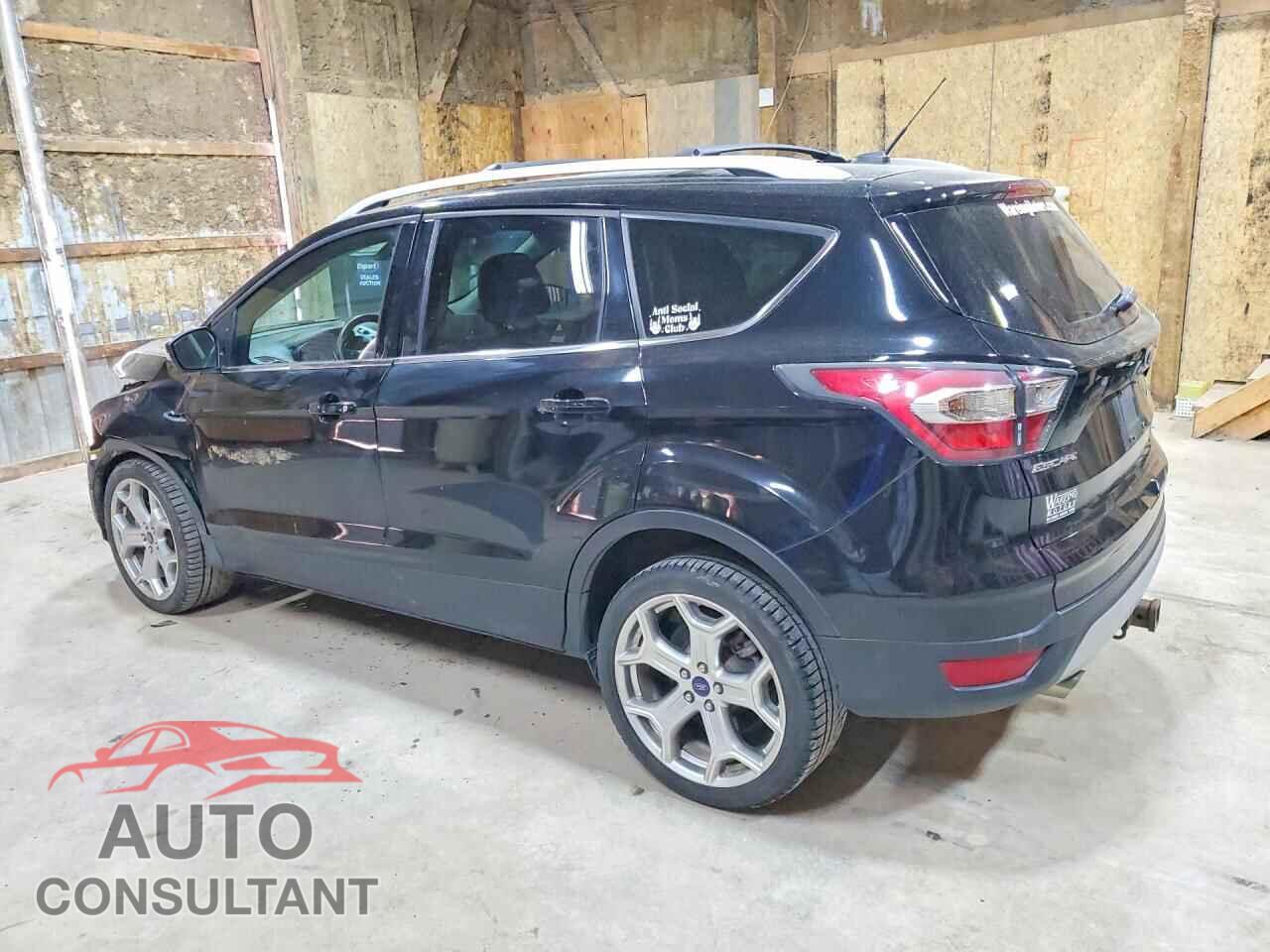 FORD ESCAPE 2017 - 1FMCU9J92HUB52896