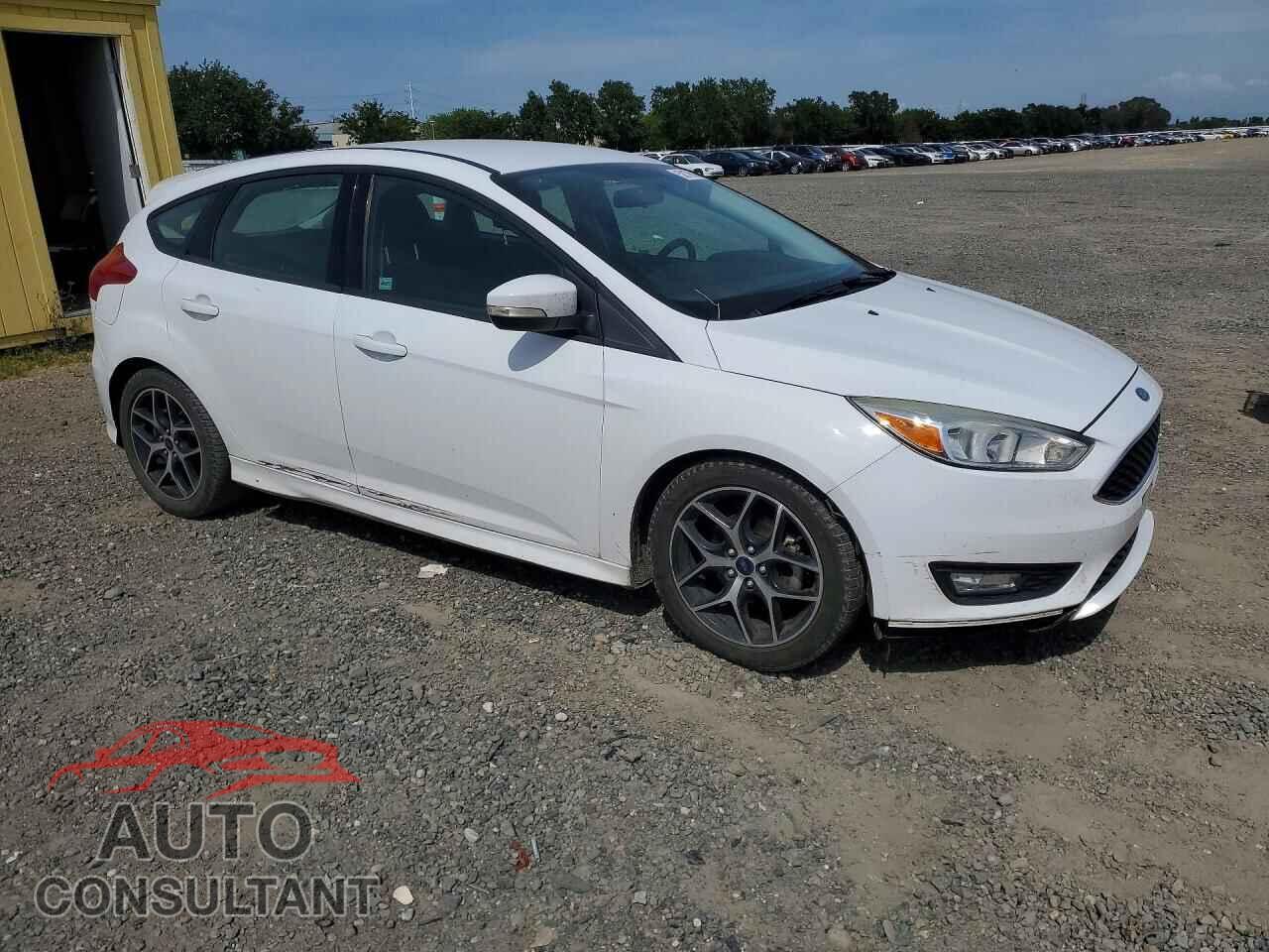 FORD FOCUS 2016 - 1FADP3K26GL362149