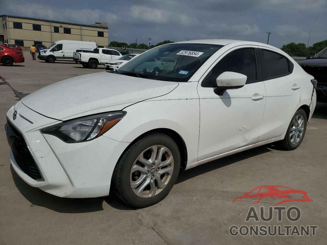 TOYOTA YARIS 2017 - 3MYDLBYV1HY160413