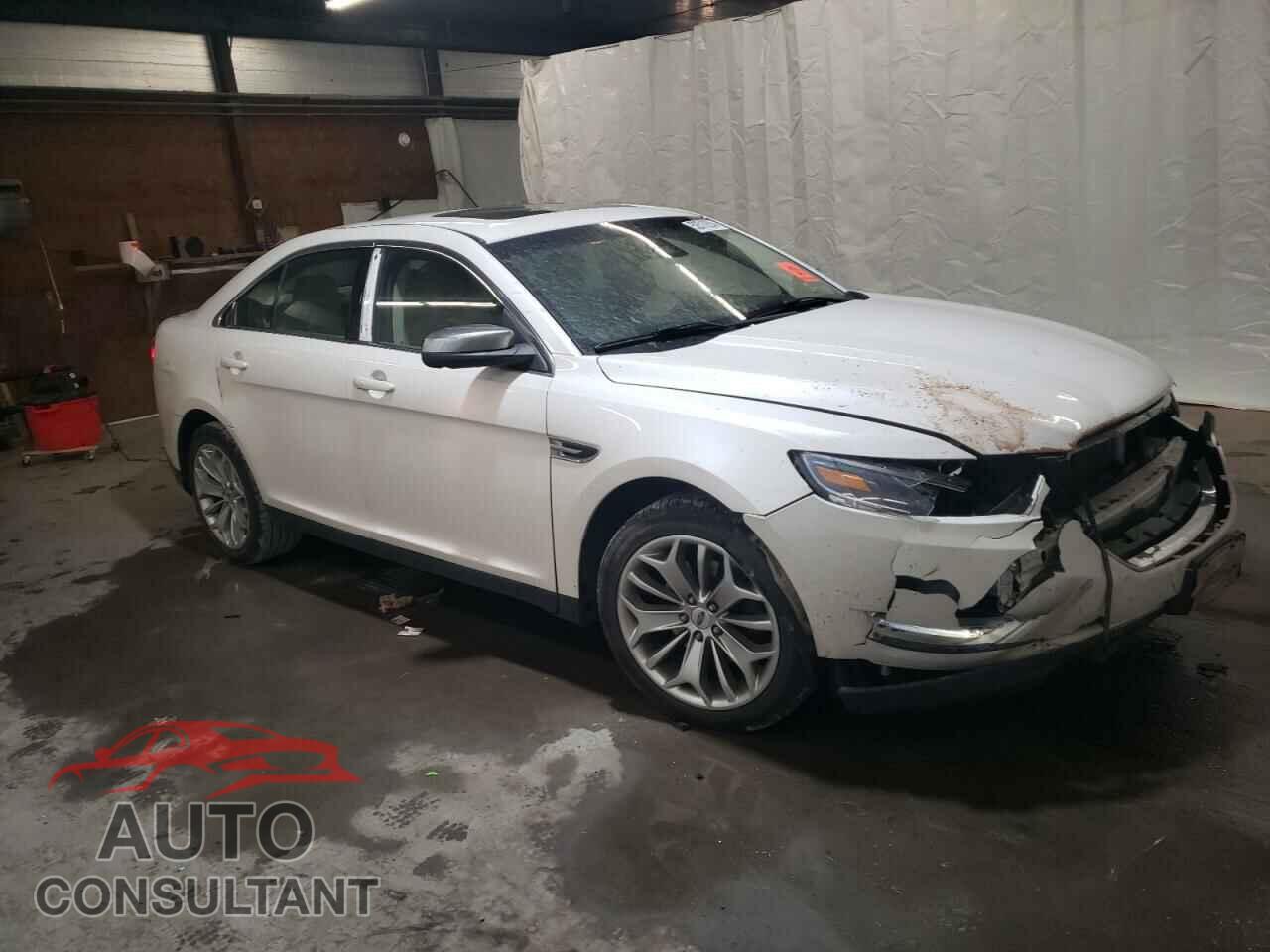FORD TAURUS 2019 - 1FAHP2F86KG111143