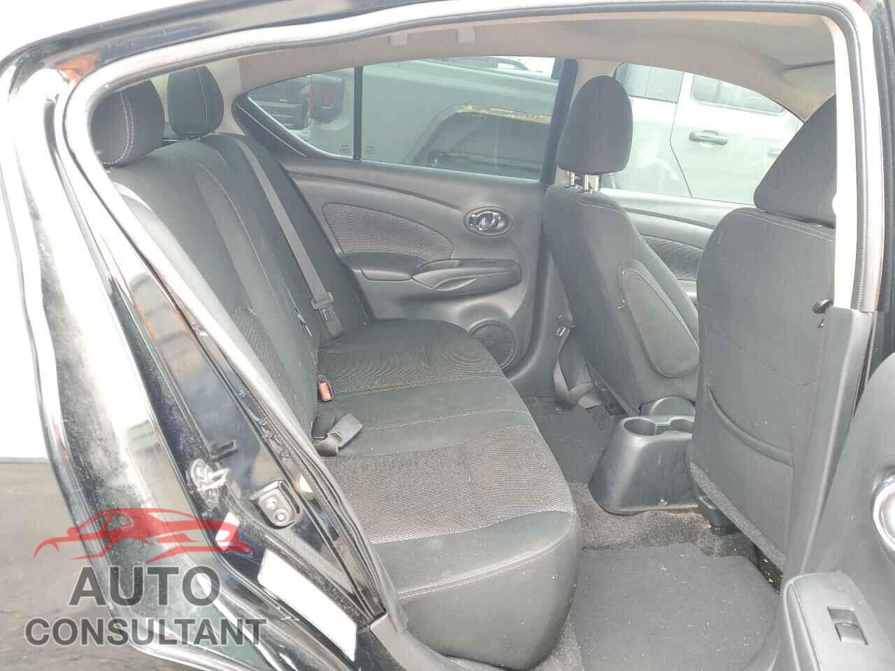 NISSAN VERSA 2017 - 3N1CN7AP0HL856015