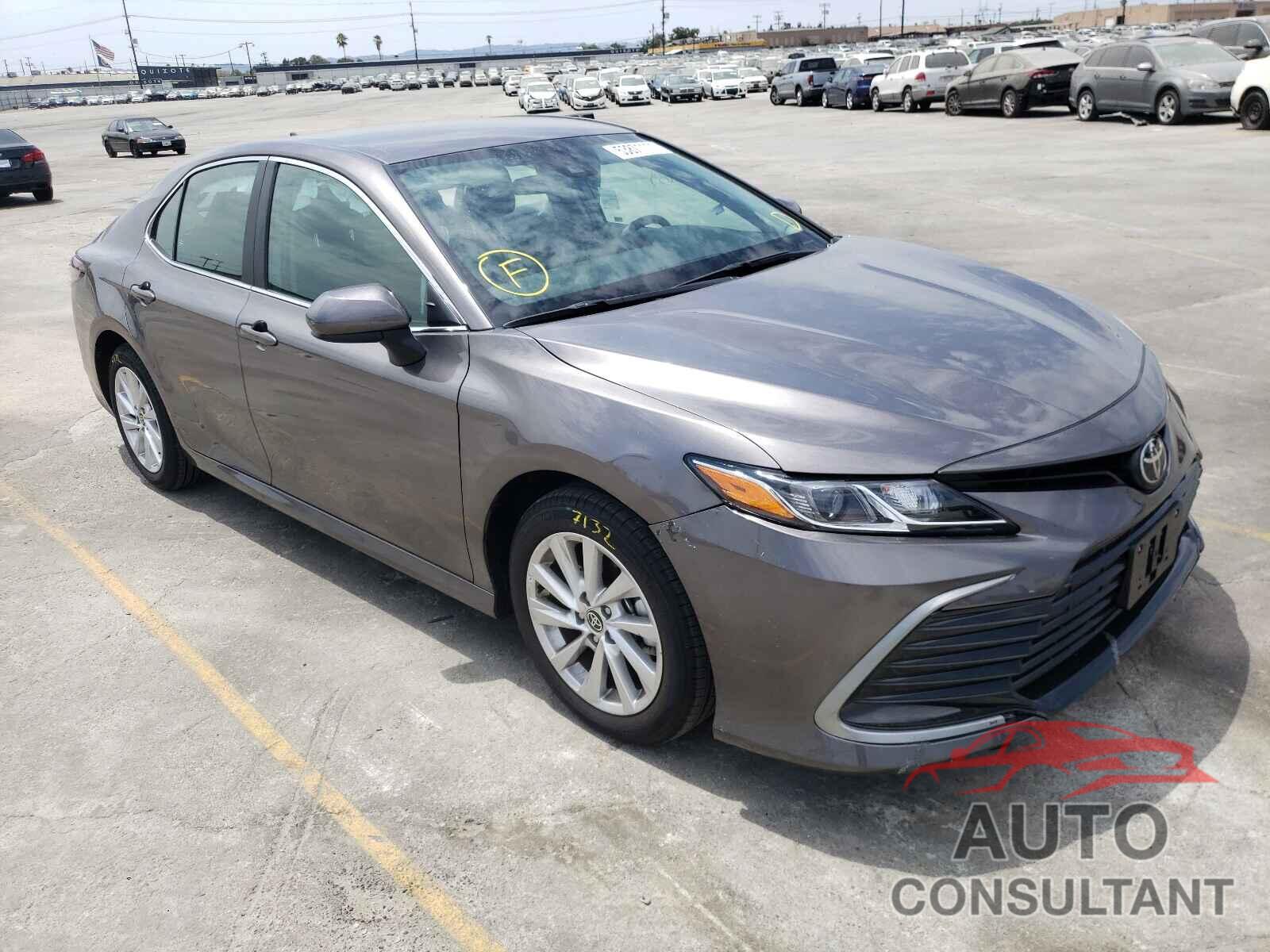 TOYOTA CAMRY 2021 - 4T1C11AK8MU437965