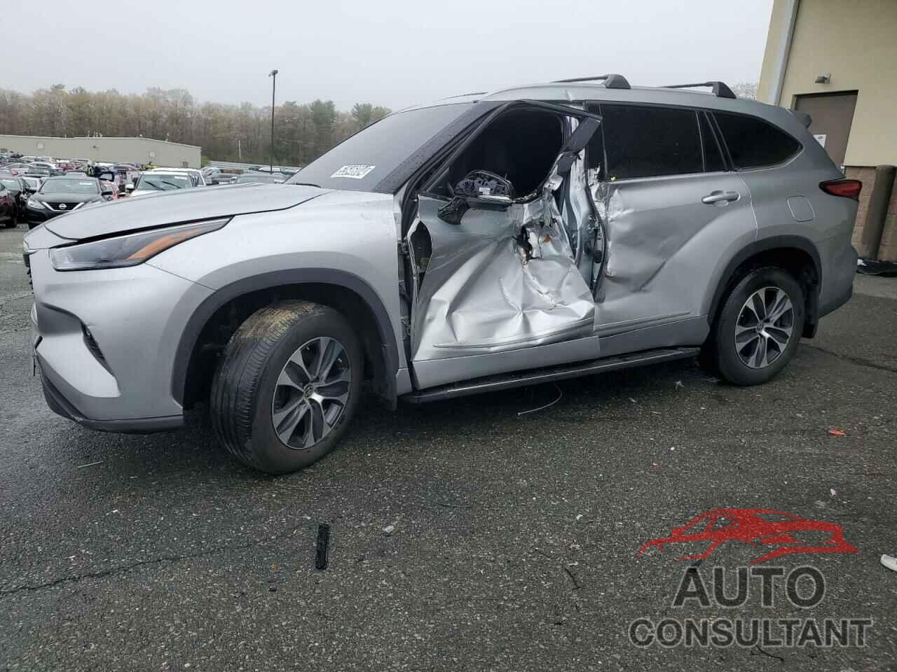 TOYOTA HIGHLANDER 2022 - 5TDGZRBHXNS240737