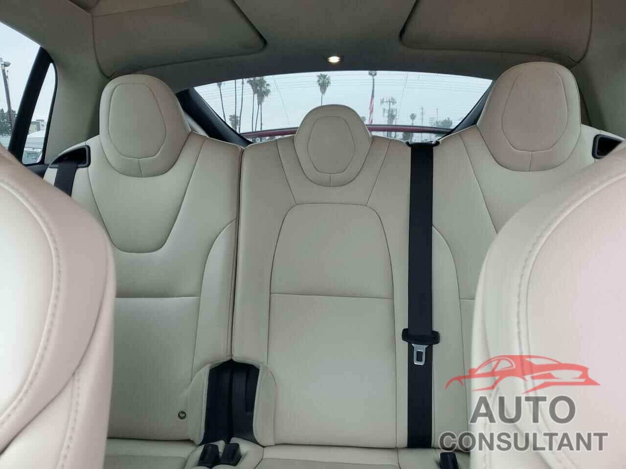 TESLA MODEL X 2018 - 5YJXCDE2XJF135657