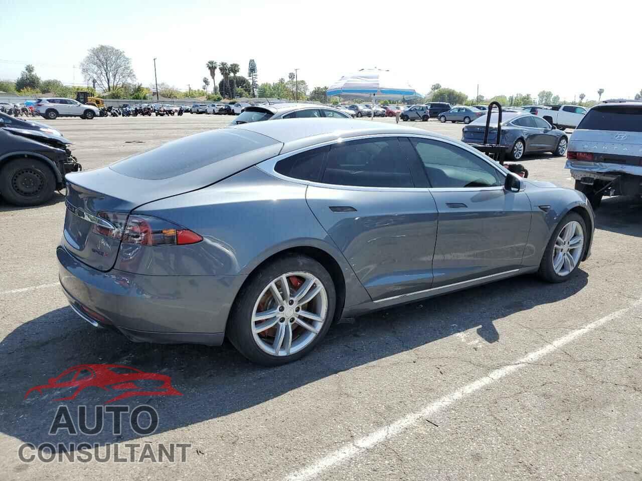 TESLA MODEL S 2014 - 5YJSA1H17EFP36595
