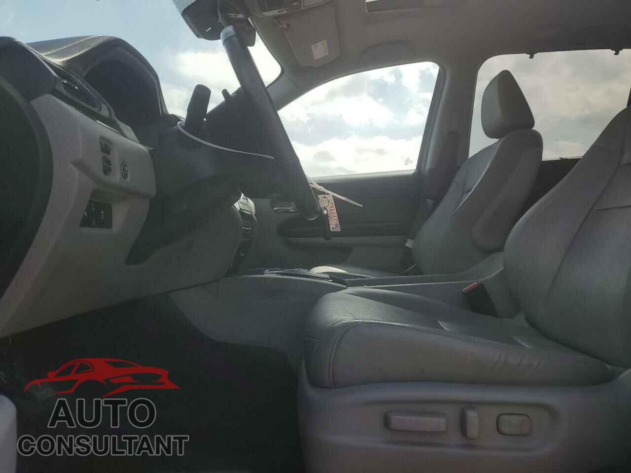 HONDA PILOT 2021 - 5FNYF6H03MB045286