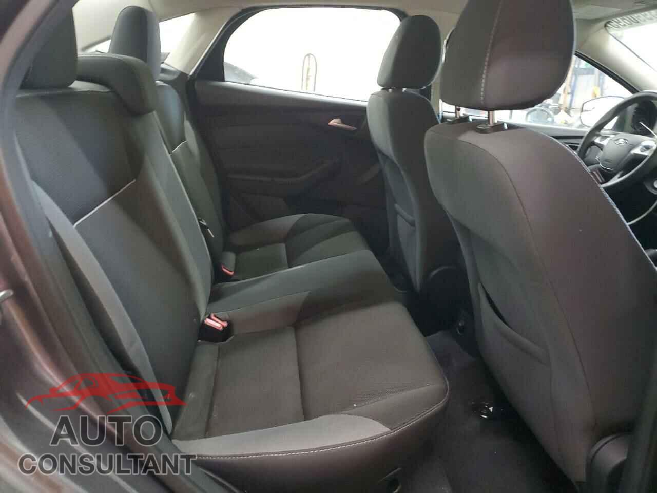 FORD FOCUS 2014 - 1FADP3F21EL209797
