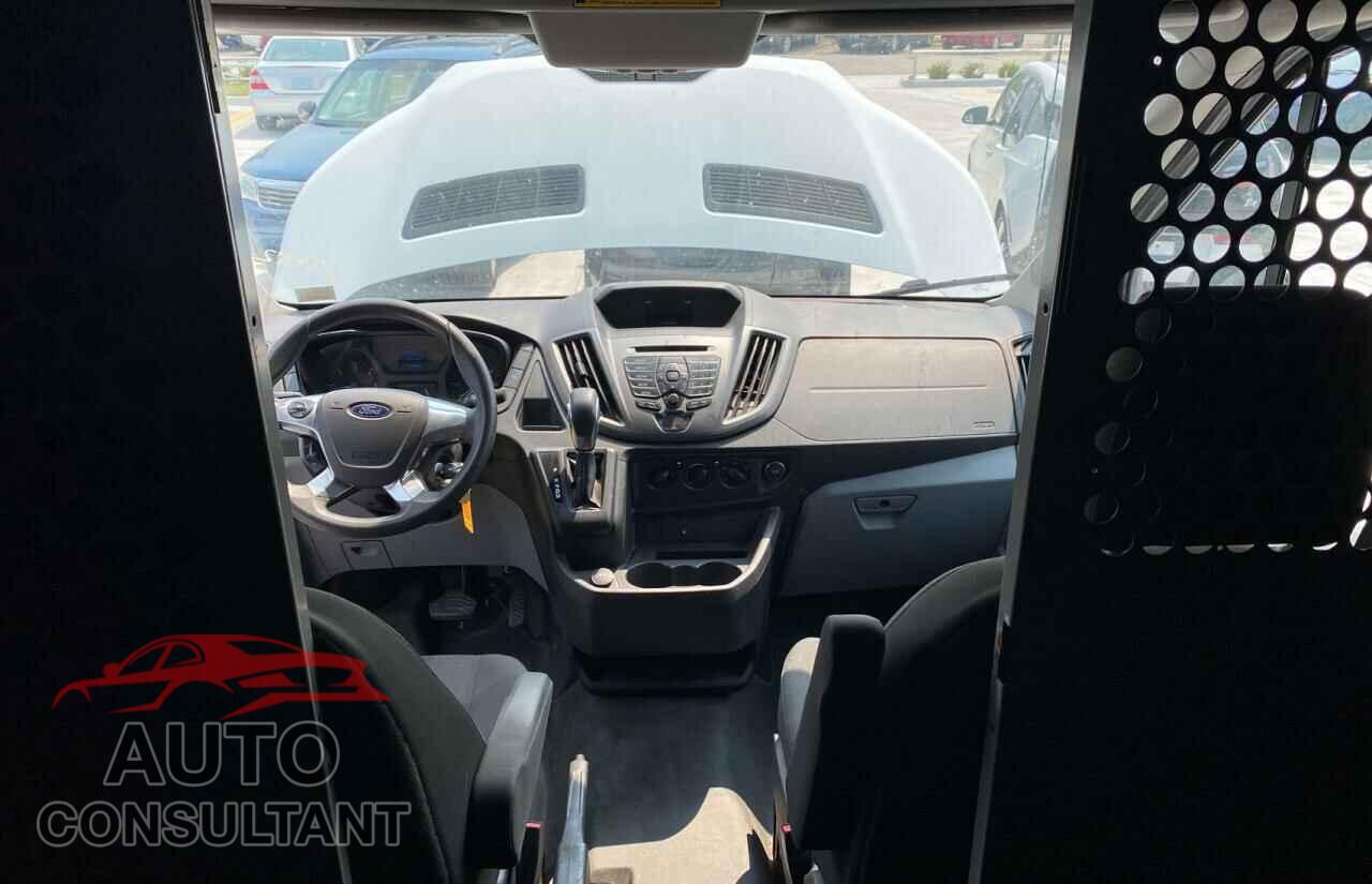 FORD TRANSIT CO 2018 - 1FTYR2XV9JKA33445