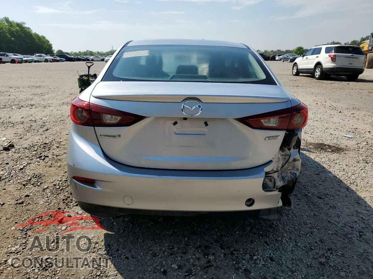 MAZDA 3 2018 - 3MZBN1V36JM242547