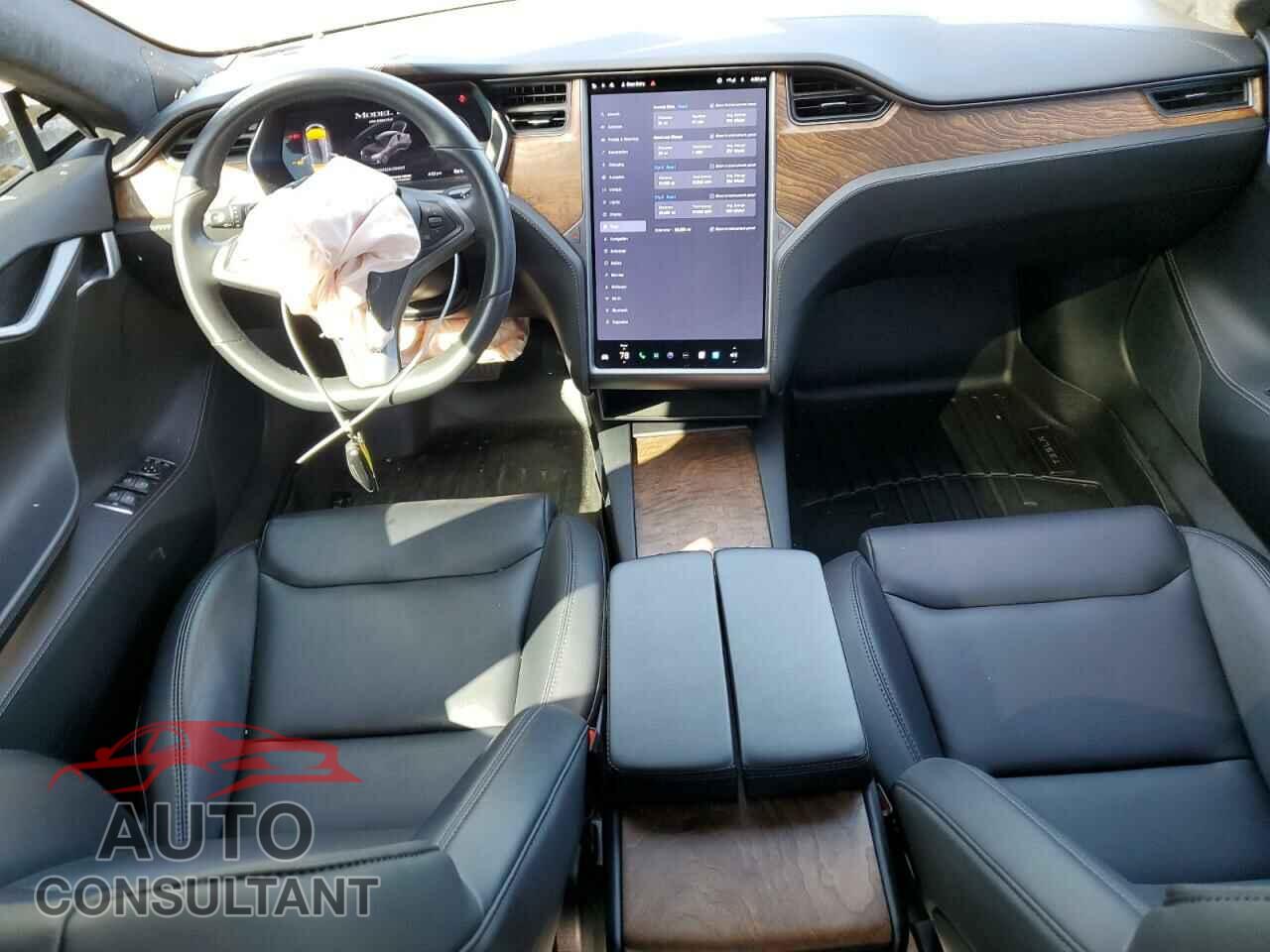 TESLA MODEL S 2020 - 5YJSA1E20LF390710
