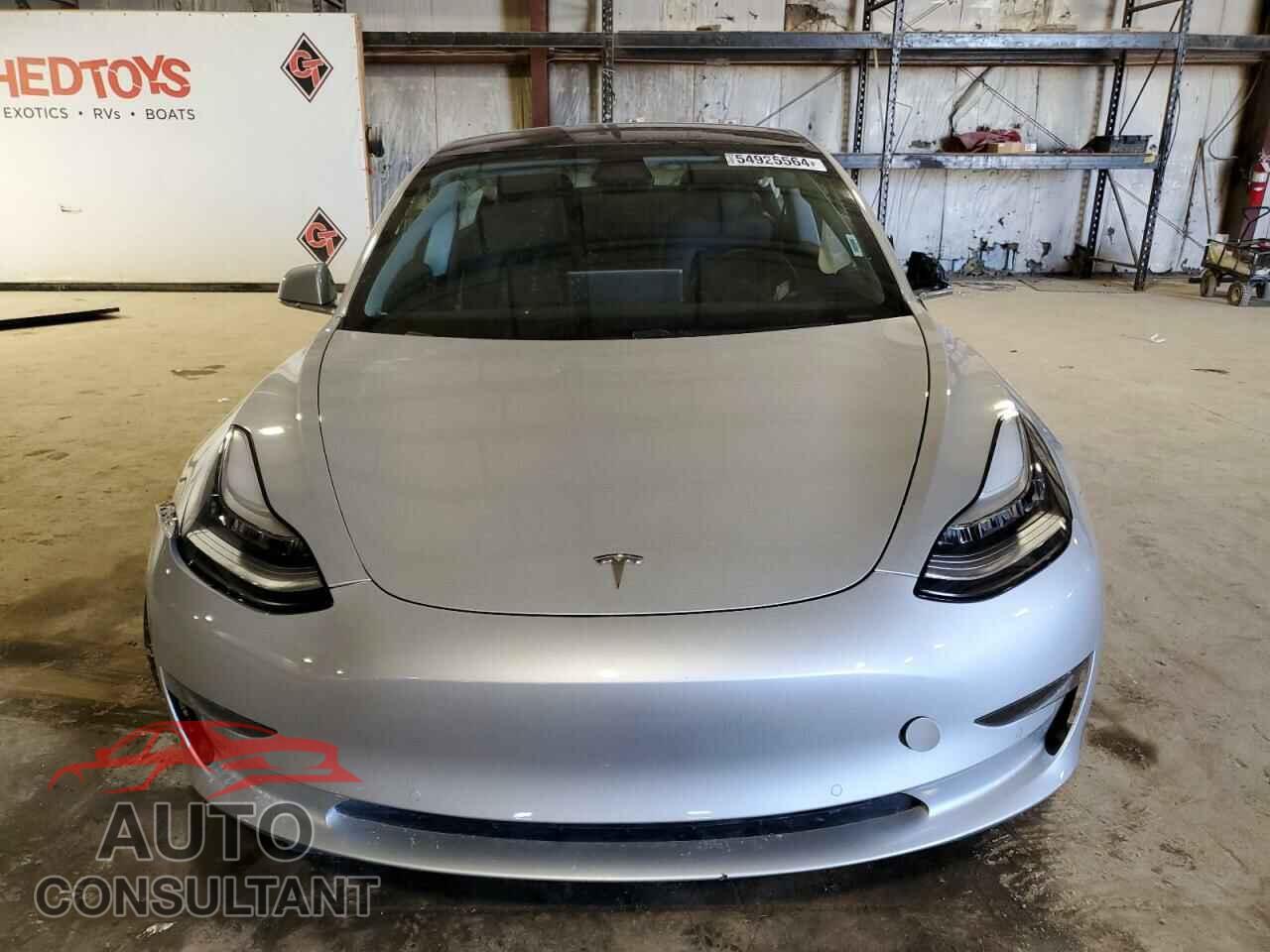 TESLA MODEL 3 2018 - 5YJ3E1EB0JF091286