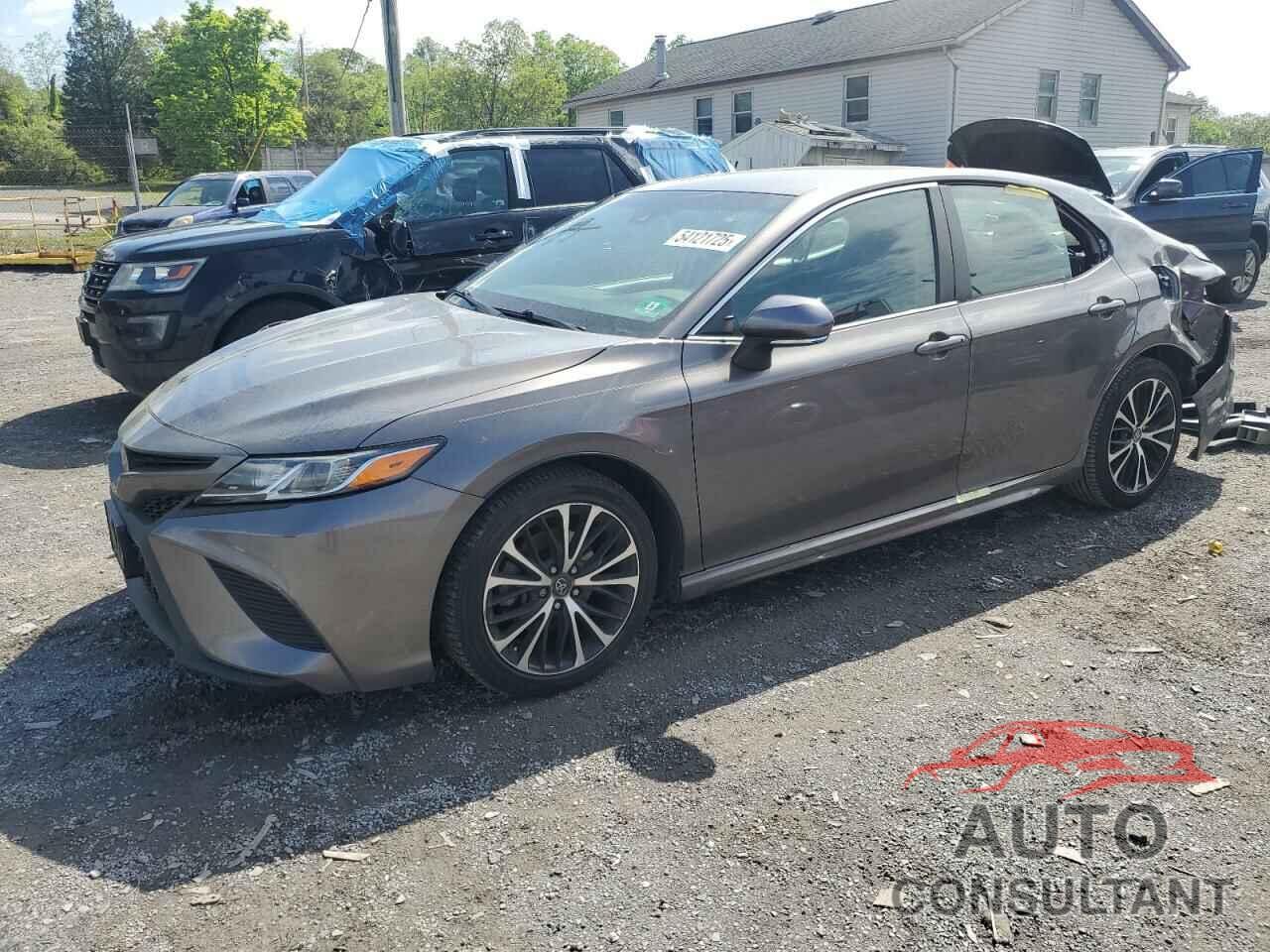 TOYOTA CAMRY 2018 - 4T1B11HK7JU533762