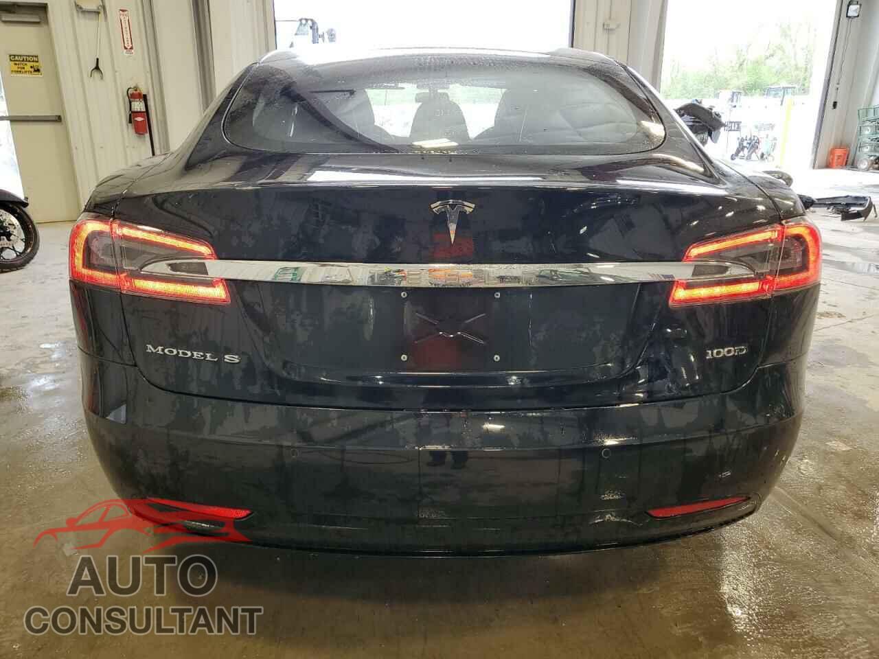 TESLA MODEL S 2018 - 5YJSA1E20JF247589