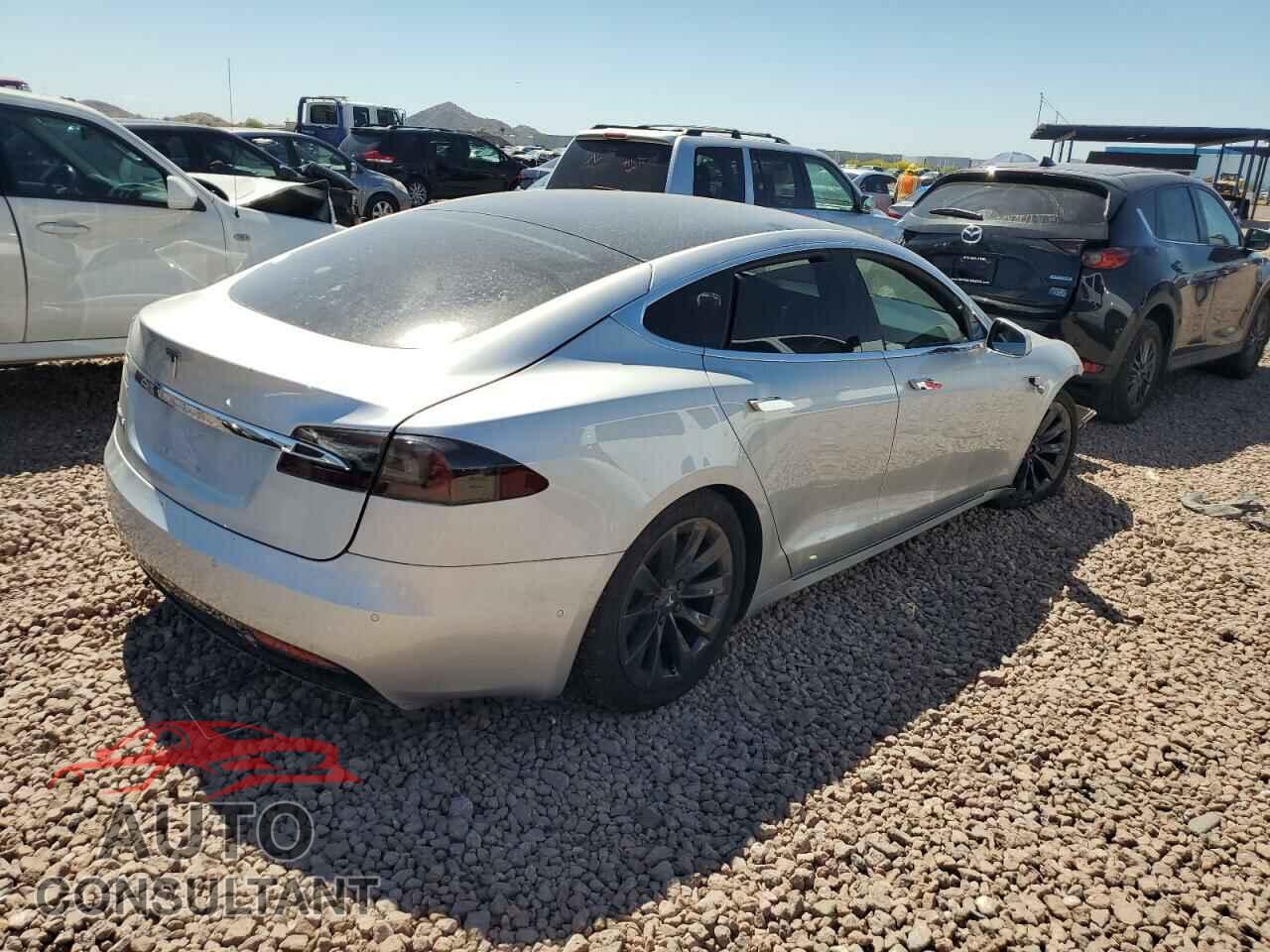 TESLA MODEL S 2018 - 5YJSA1E20JF260648
