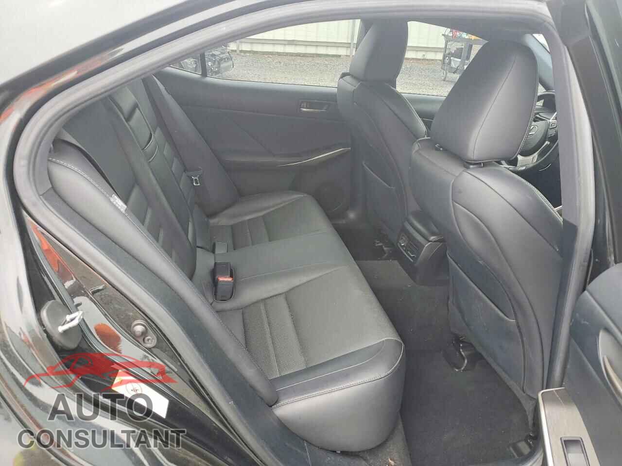 LEXUS IS 2019 - JTHC81D27K5034366