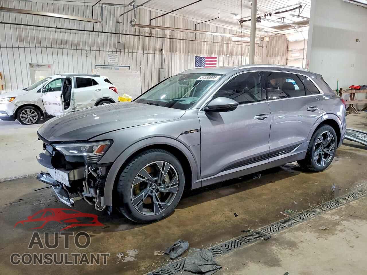 AUDI E-TRON 2021 - WA1VAAGE3MB018135