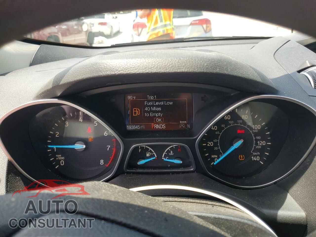 FORD ESCAPE 2017 - 1FMCU9G92HUB76672