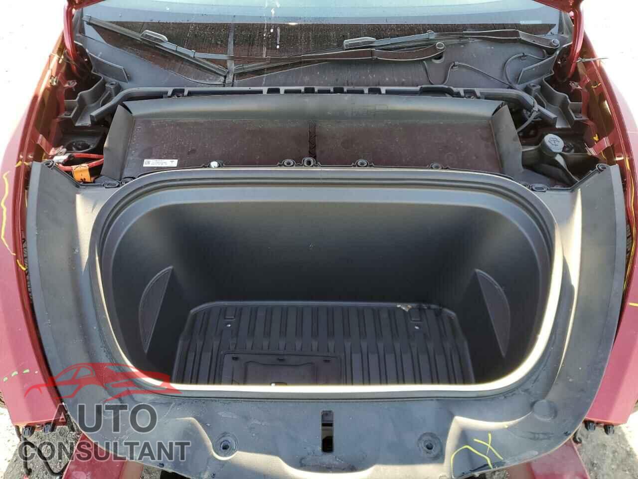 TESLA MODEL Y 2024 - 7SAYGDEE4RA257722
