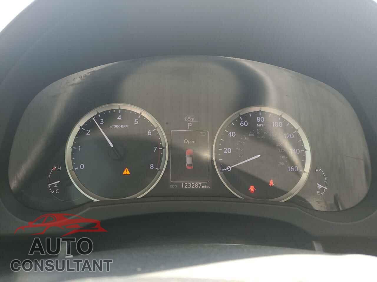 LEXUS IS 2015 - JTHBF1D20F5063134