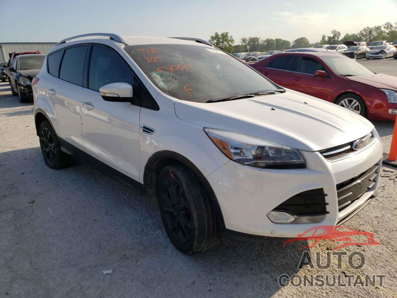 FORD ESCAPE 2016 - 1FMCU0J9XGUC40637