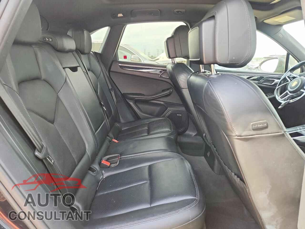 PORSCHE MACAN 2017 - WP1AA2A58HLB02436