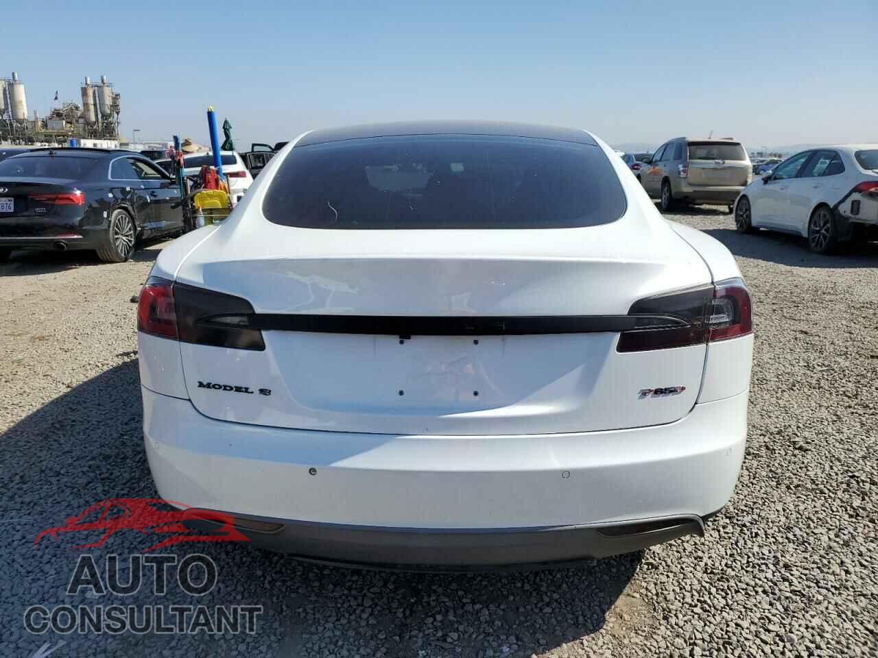 TESLA MODEL S 2014 - 5YJSA1H2XEFP65095