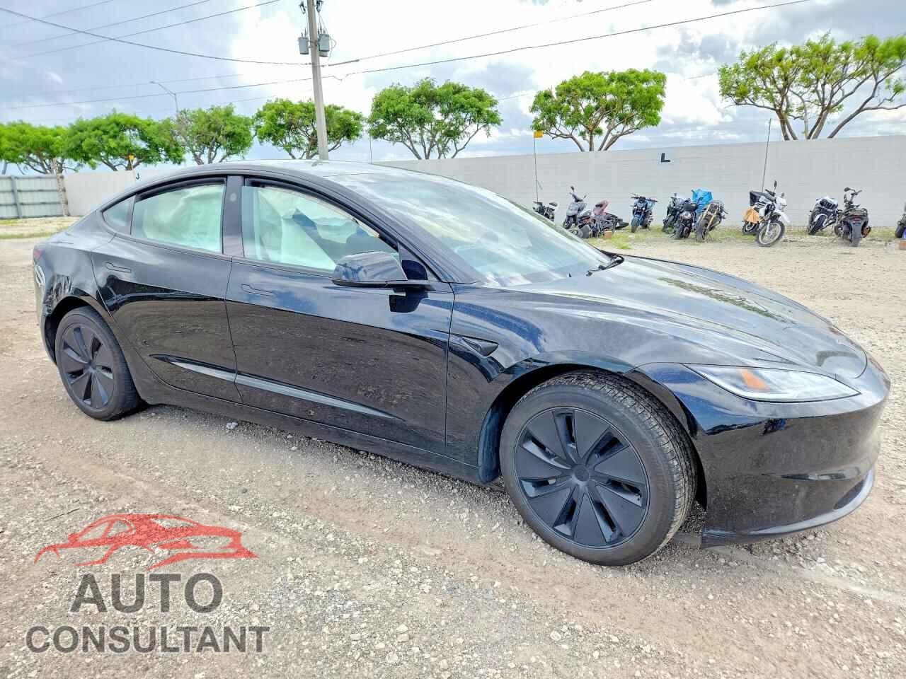 TESLA MODEL 3 2024 - 5YJ3E1EA5RF857158