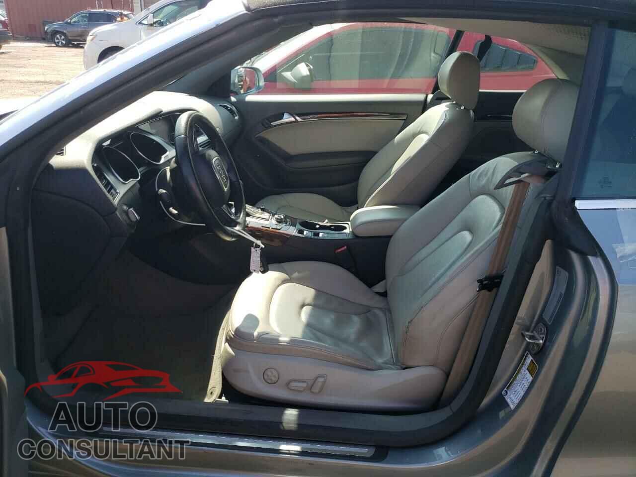 AUDI A5 2011 - WAULFAFH2BN018775