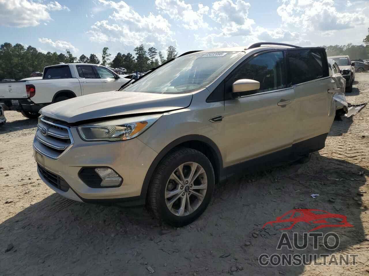 FORD ESCAPE 2018 - 1FMCU0GD5JUB15452