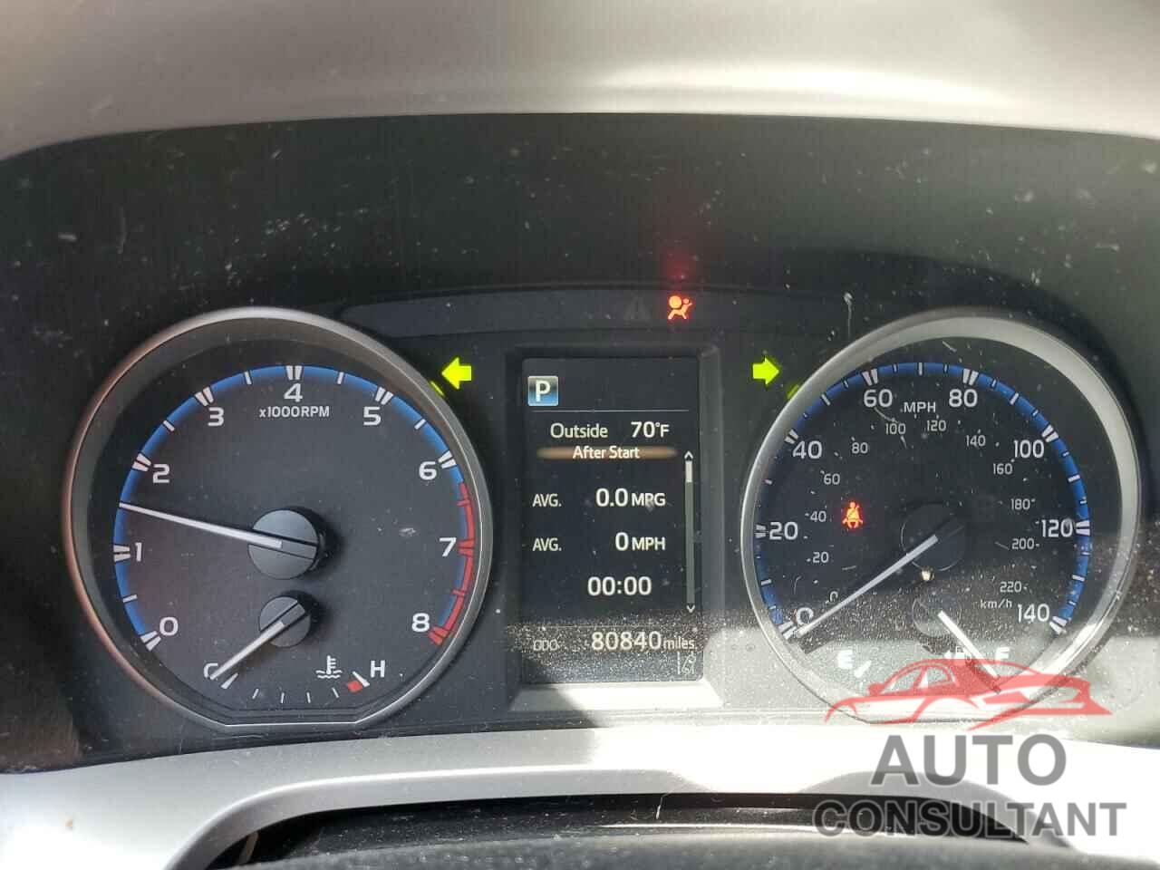 TOYOTA RAV4 2017 - JTMRFREV5HJ107906