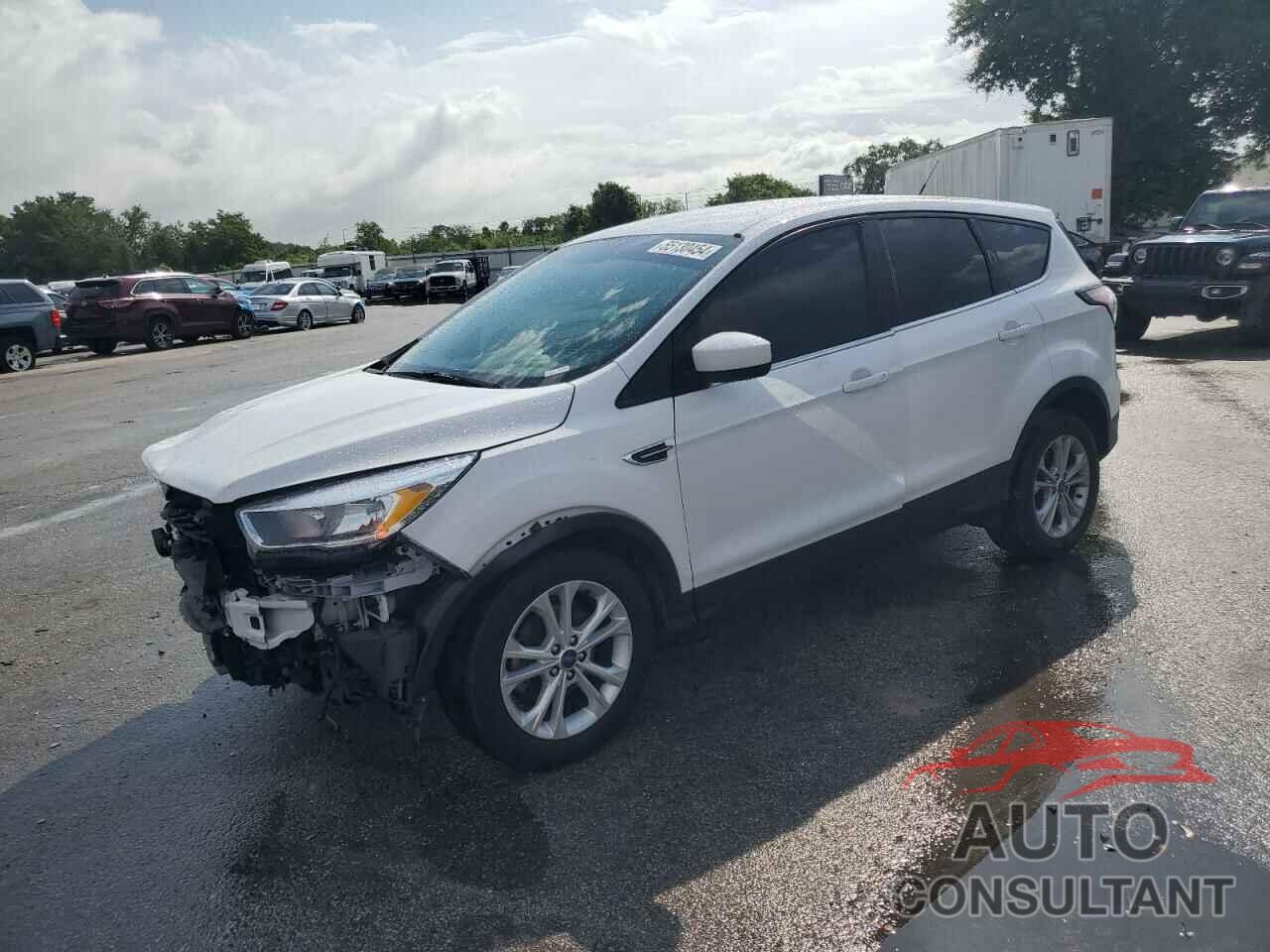 FORD ESCAPE 2017 - 1FMCU0GD1HUB85993