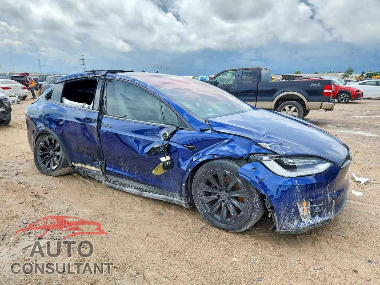 TESLA MODEL X 2017 - 5YJXCDE2XHF046715