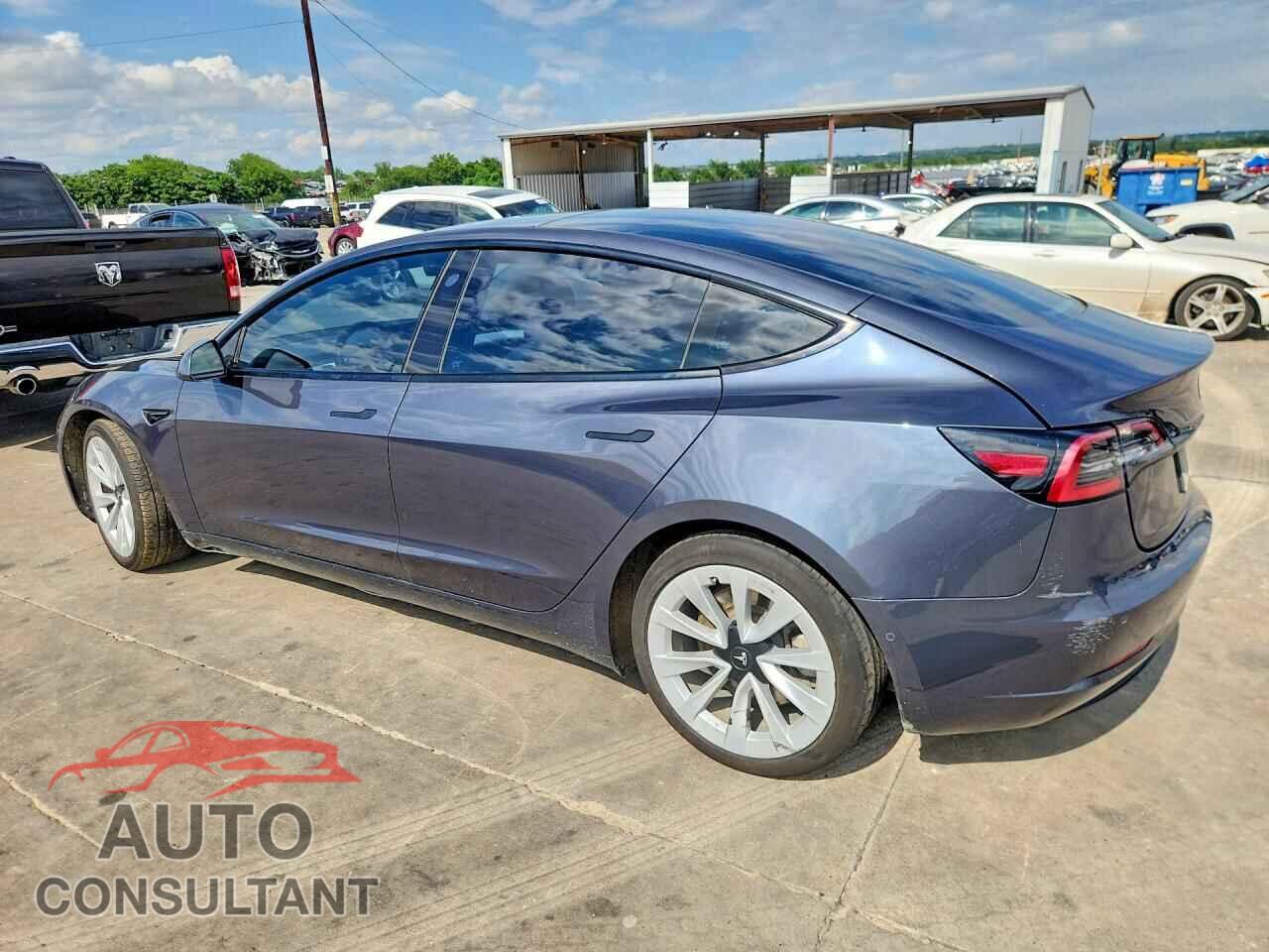 TESLA MODEL 3 2021 - 5YJ3E1EA2MF084545