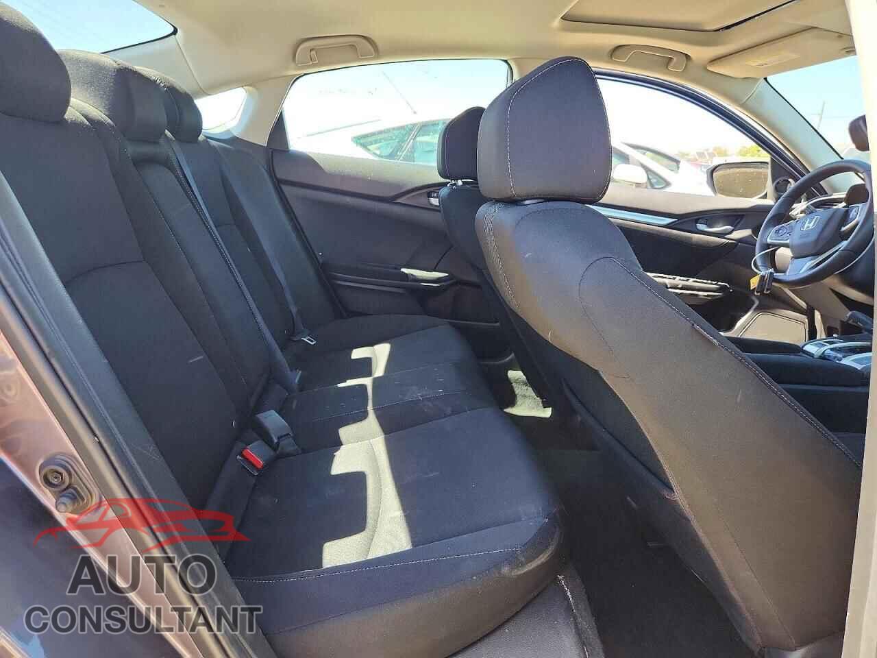 HONDA CIVIC 2017 - 19XFC2F77HE215962