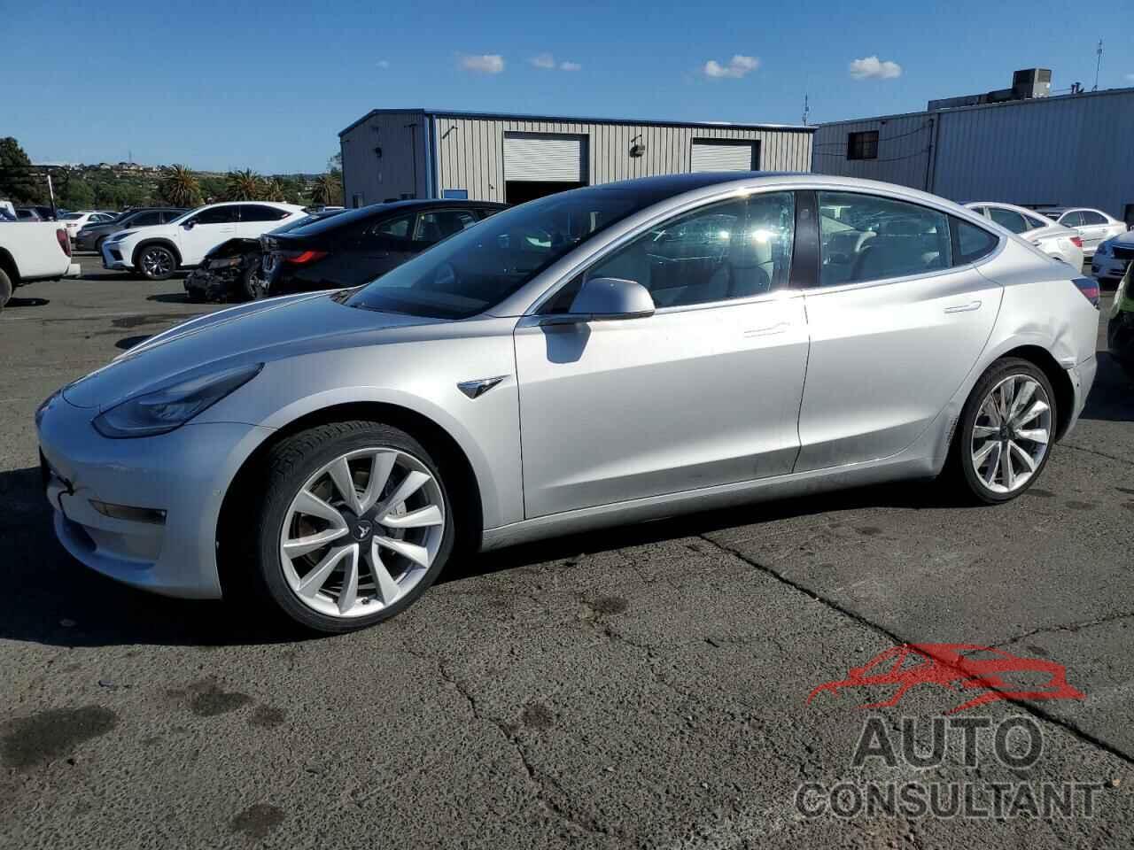 TESLA MODEL 3 2018 - 5YJ3E1EB3JF111918
