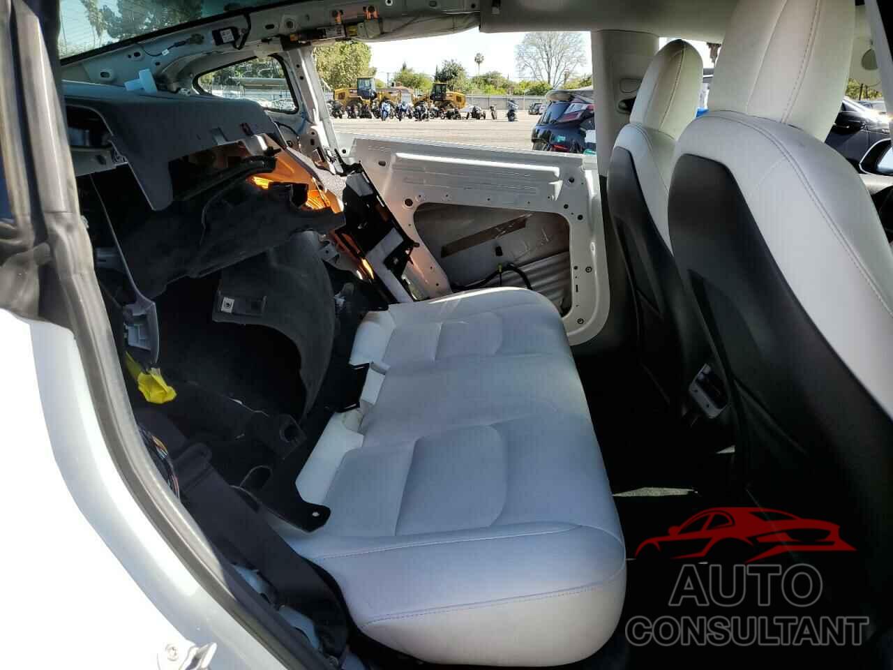 TESLA MODEL 3 2018 - 5YJ3E1EB7JF096808