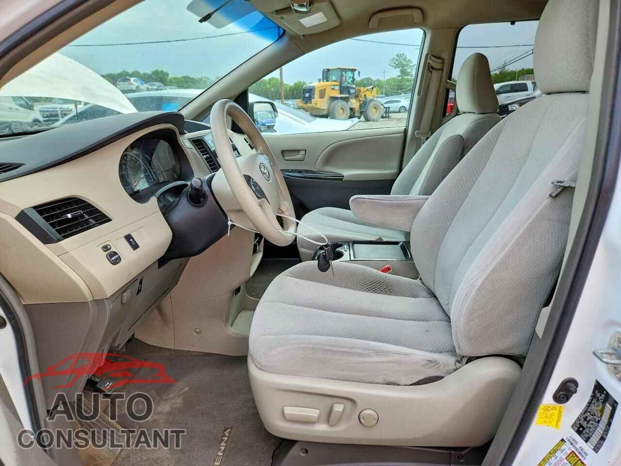 TOYOTA SIENNA 2011 - 5TDKK3DC2BS170952