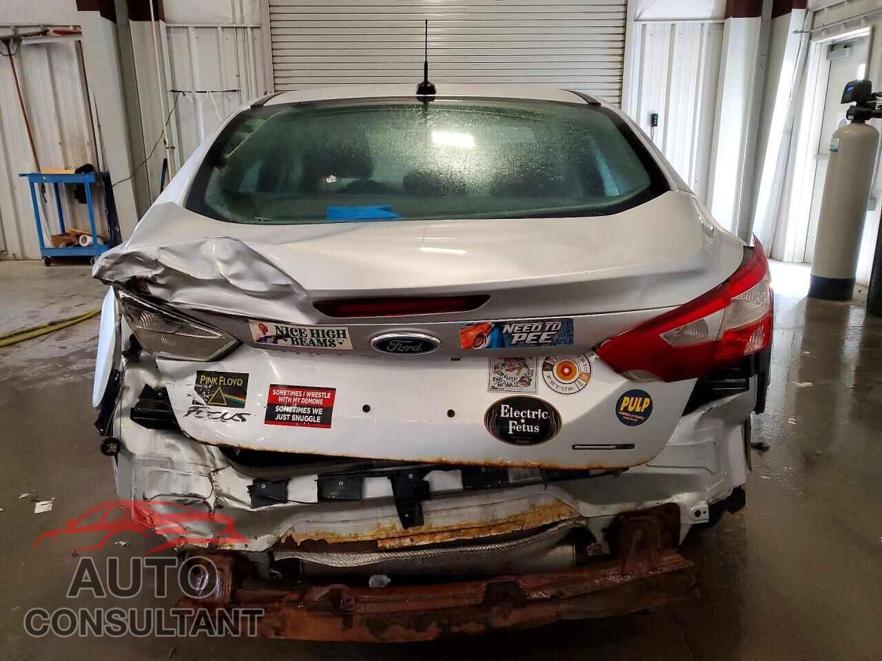 FORD FOCUS 2012 - 1FAHP3E28CL404523