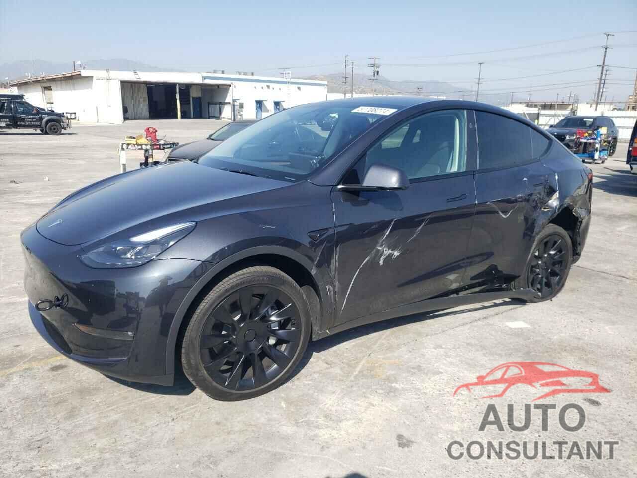 TESLA MODEL Y 2024 - 7SAYGAEE0RF068101