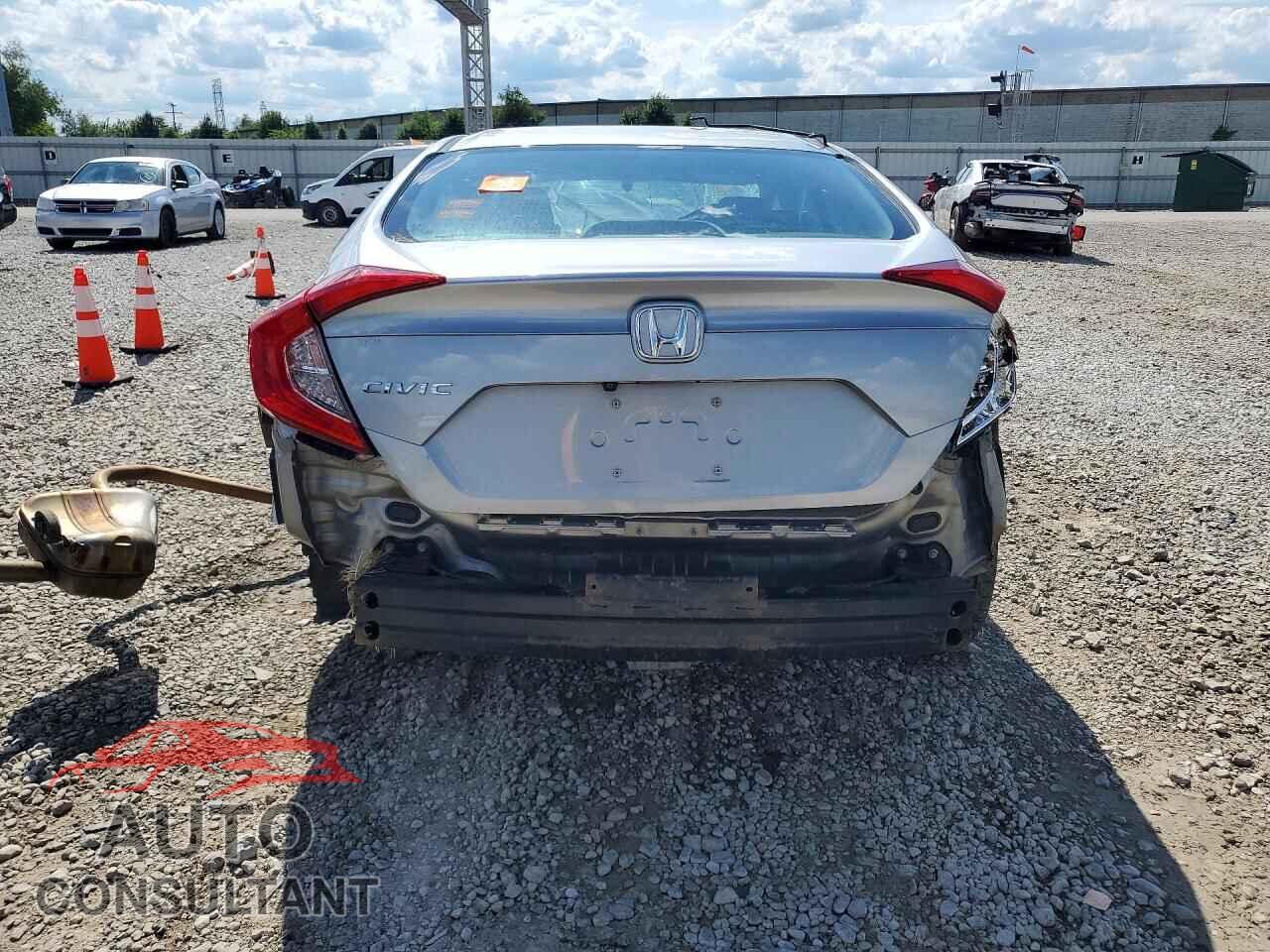 HONDA CIVIC 2018 - 19XFC2F55JE042995