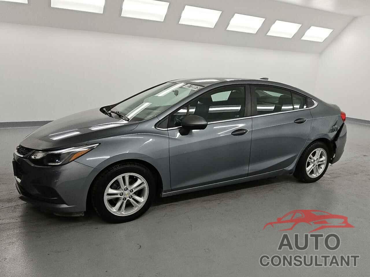 CHEVROLET CRUZE 2018 - 1G1BE5SM8J7240938