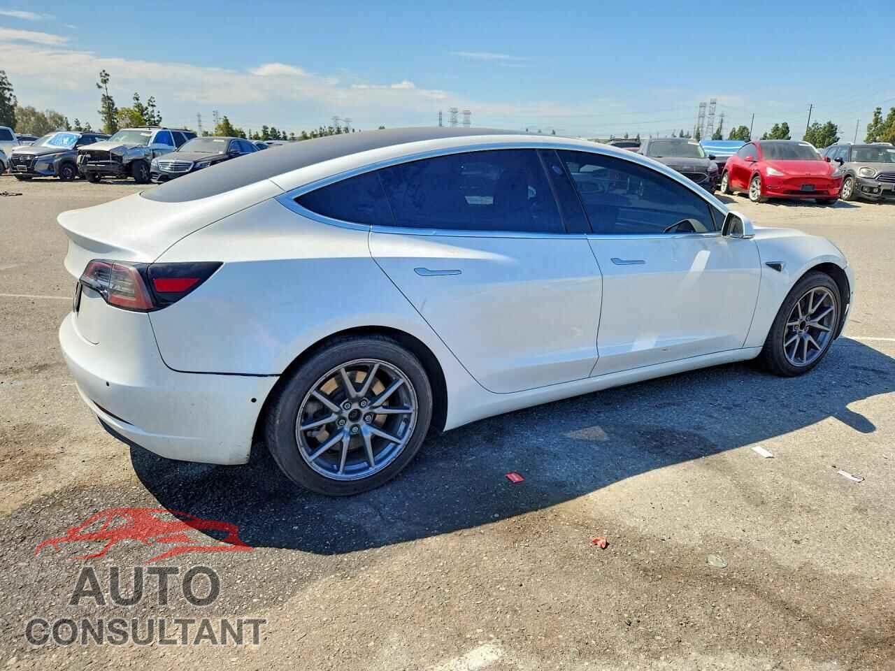 TESLA MODEL 3 2020 - 5YJ3E1EA5LF669876